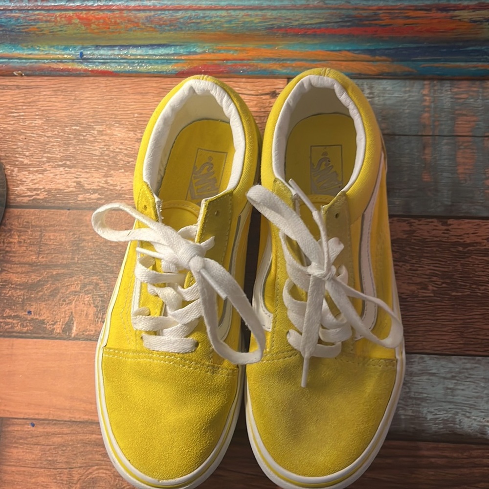 Yellow vans - Picture 2 of 4